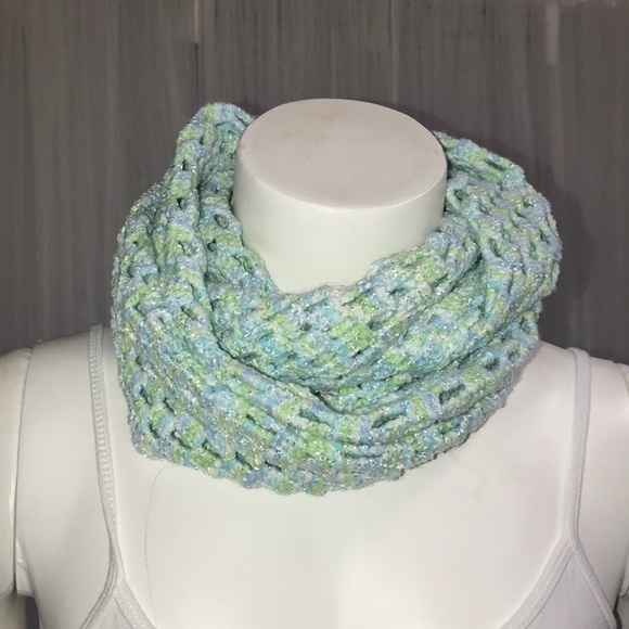 New Hand made Knit Scarfs - Picture 2 of 6